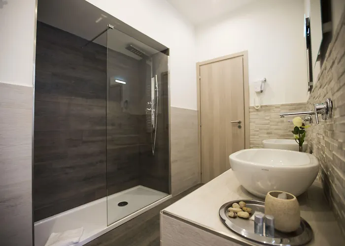 לינה וארוחת בוקר Town House 62 4*