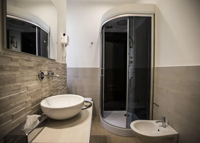 לינה וארוחת בוקר Town House 62 4*