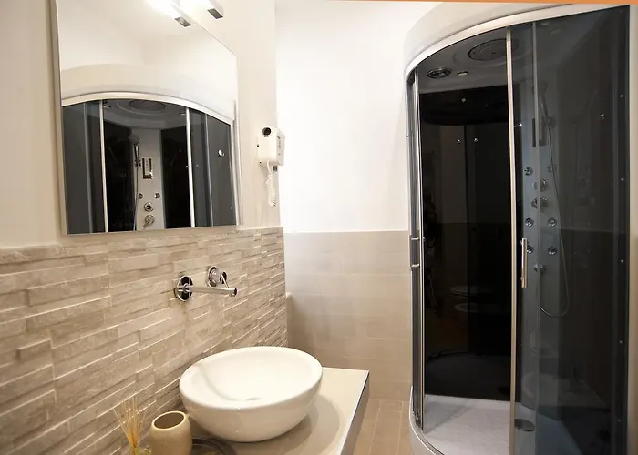 לינה וארוחת בוקר Town House 62 4*